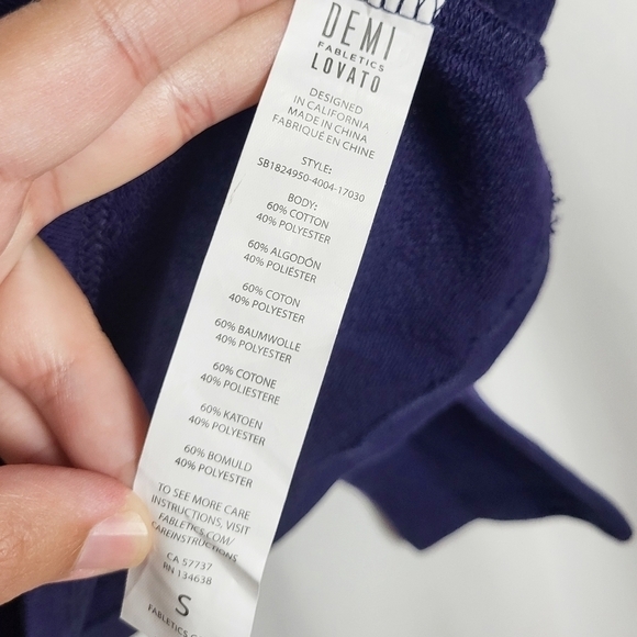 FABLETICS x Demi Lovato Dominique Pullover sweatshirt NWT - Picture 6 of 6